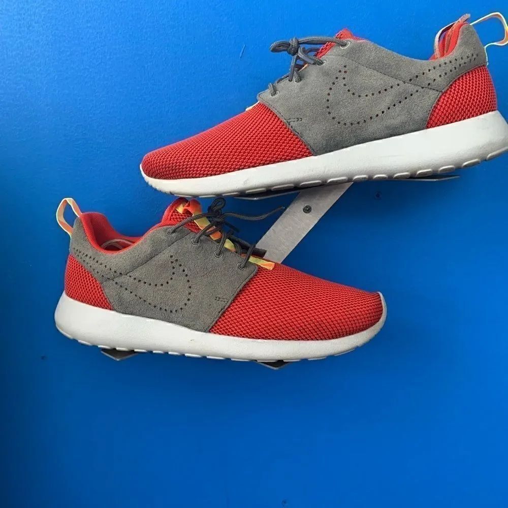 Nike Men's Roshe Run One Red/Grey Sz US 9 511881-608 Running Shoes